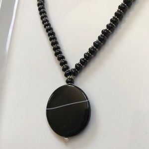 Black onyx and agate necklace